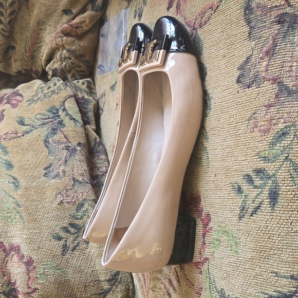 Tory Burch flats - Picture 2 of 6